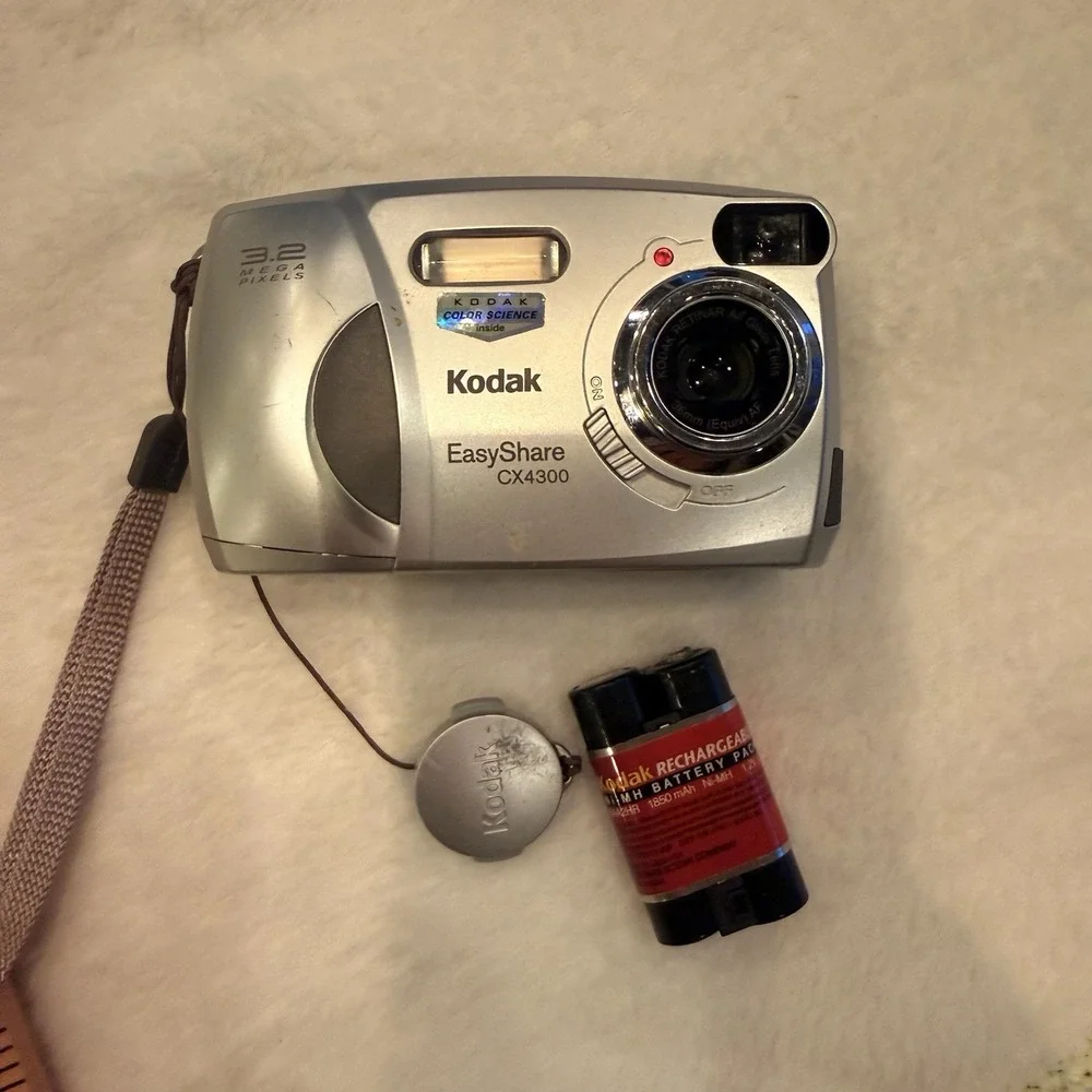 Kodak EasyShare CX4300 3.2MP Compact Digital Camera Silver Tested READ